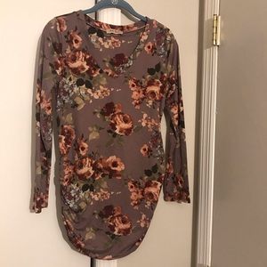 Full Moon maternity shirt